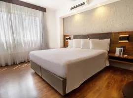 Hotel Deville Curitiba