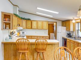 Kadoka Home about 22 Mi to Badlands National Park!, hotel in Kadoka