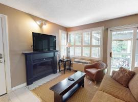 Condo 904 at North Creek Resort, hotel en The Blue Mountains
