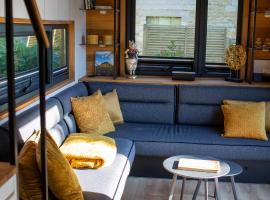 Tiny House Ti Nid 4 étoiles, hotel in Montain