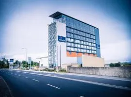 Travelodge Limerick Castletroy, hotel in Limerick