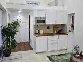 Cozy cabin near the lake, hôtel à Mälarbaden