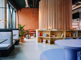 The Social Hub San Sebastián, hotel in Donostia-San Sebastián