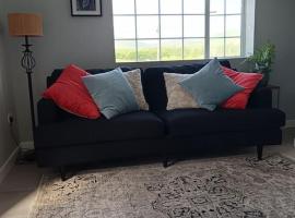 Dingle Escape -2 Bed -Sleeps 4，位于丁格尔的酒店