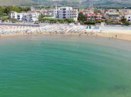 BAJAMAR BEACH HOTEL, hotel v destinaci Formia