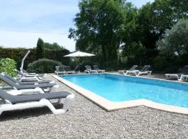 Hotel Les Oliviers, hotell i Draguignan