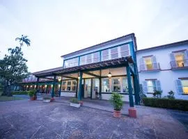 伊斯科拉河景酒店
