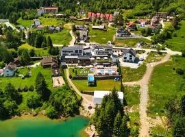 Hotel Roser House Boutique - pe malul lacului Colibita