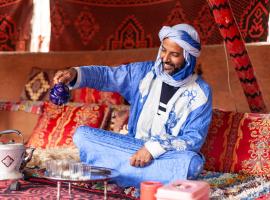 La Maison de l'Homme Bleu, hotel in Tighmert