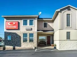 Econo Lodge Inn & Suites North Syracuse Airport