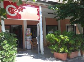 Hotel Canasta, hotel a Rimini