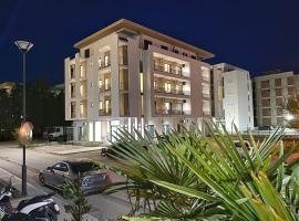 SUPREME Luxury HOTEL, Hotel in Ulcinj