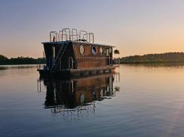Svencele Boats laivai-namai kuriems nereikia laivavedžio teisių – hotel w mieście Svenele
