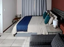 Ophirton Hotel