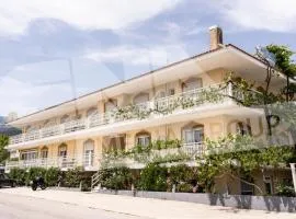 Hotel Fourkos