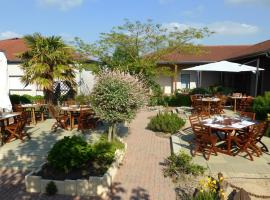 Hotel Photo: The Originals City, Le Logis d'Elbée, Cholet Nord (Inter-Hotel)