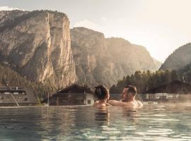 Hotel Continental Dolomites, מלון בסלבה די ואל גרדנה