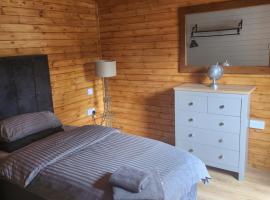 Southernwood - Garden Lodge 6, hotel in Didcot