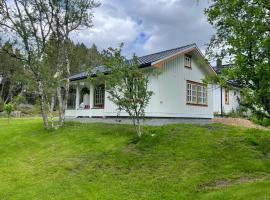 Leka Overnatting, hôtel à Solsem