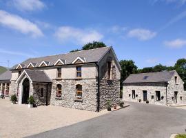 Moynure House Boutique B&B & Separate Two bedroom Chalet, ξενοδοχείο σε Άθλον