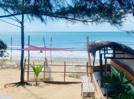 Shine Rise Hostel, hotel en Arugam Bay