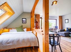 Titisee Haus an der Sonne by Kuckucksnester, Hotel in Titisee-Neustadt