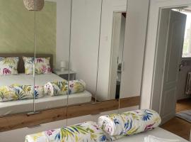 Апартаменти Viviana, Hotel in Plowdiw