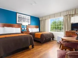 Coach House Inn
