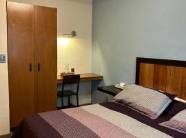 El salto de Camela Hostal, hôtel à Uruapan del Progreso