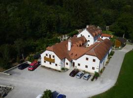 Hotel Photo: Pension Kadlcuv Mlyn