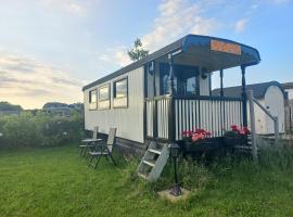 Pipowagen Mamaloe, hotel in Vierakker