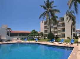 Departamento equipado a unos pasos de la playa, 2 Recamaras Aire acondicionado, hotel en Manzanillo