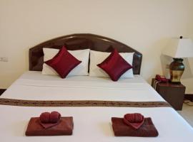 Pearl Place Hotel, hotel en Hat Yai
