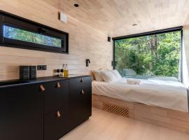 Chic Sauna Cabin Near the Sea - SABIN Cabin Nº04, hotell sihtkohas Tsitre