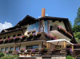 Hotel El Laresh, hotel v Moeně