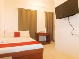 RedDoorz @ The Central Inn Boracay Island