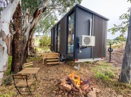 Pedlar Creek Tiny House by Tiny Away, hotel in McLaren Vale