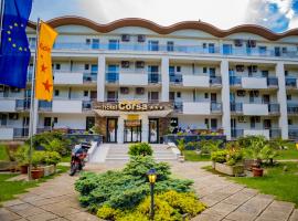 Hotel Corsa، فندق في مانغاليا