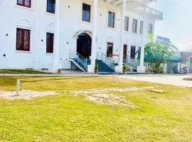 Hotel Sukoon Bharatgarh