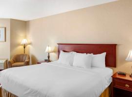 Quality Inn & Suites Edmonton International Airport, ξενοδοχείο σε Leduc