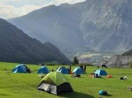 Hapakun Rakaposhi Camping Site Minapin Hunza Nagar, hotel in Gilgit