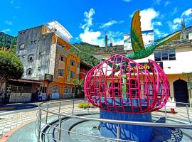 Hotel Amazonia y sol, hotel in Baños