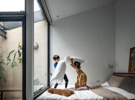 Paw-some Hostel, hotel in Hualien City