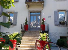 Le Faucigny - Hotel de Charme & SPA, отель в Шамони-Монблан