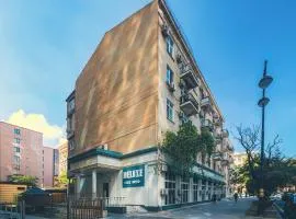 Deluxe City Hotel