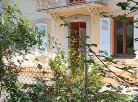 maison savoyarde、ドゥサールのホテル