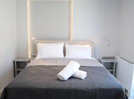 Golden Sand Suites, hôtel à Anavyssos