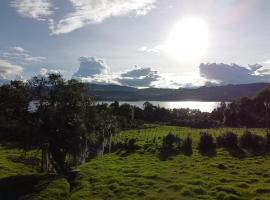 Casa del árbol Amadeus Guatavita, hôtel à Guatavita