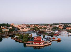 Badholmen Restaurang & Hotell, hotel Oskarshamnban