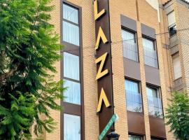 Plaza Rooms, готель у місті Тотана